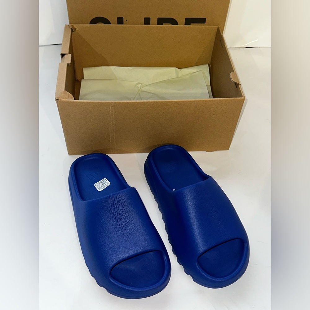 Yeezy Royal Blue Slides - Picture 3 of 7